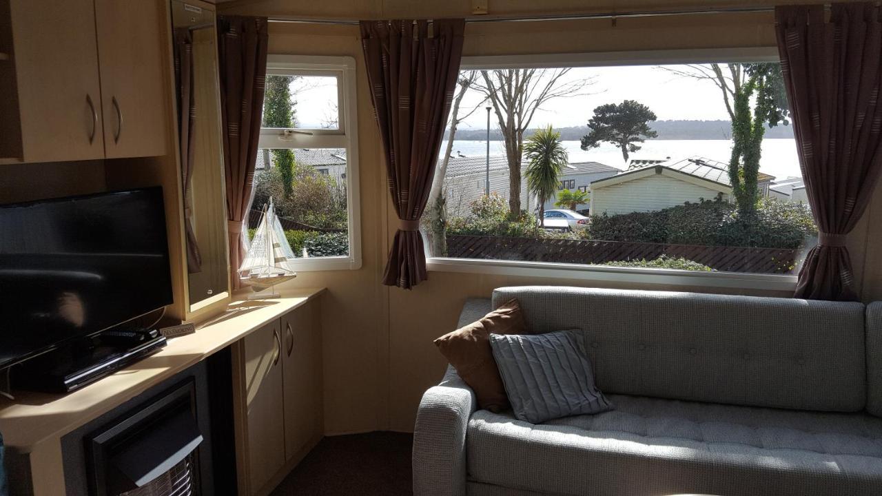 Hotel Pine Ridge 59 Rockley Park Poole With Sea View Sleeps Six Exterior foto