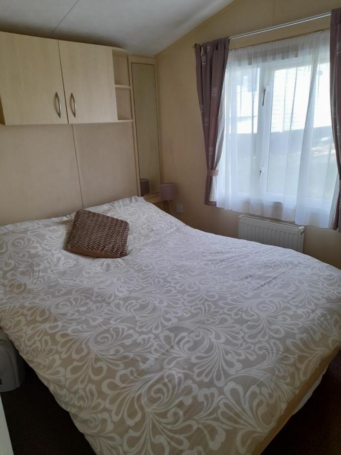 Hotel Pine Ridge 59 Rockley Park Poole With Sea View Sleeps Six Exterior foto